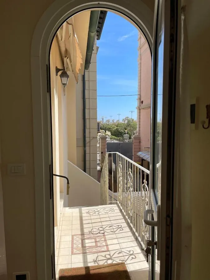 Stella Beach Apartment Viareggio 0*,